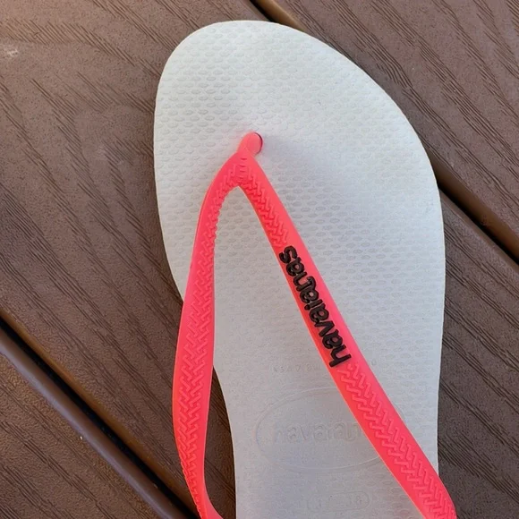 *Like New* Size 7/8 Havaianas Slim Flip Flops - Picture 4 of 4
